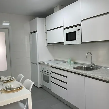 Piso Recinto Ferial En Teatinos 公寓 马拉加